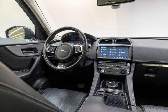 Jaguar F-PACE 2.0 Portfolio AWD 30t