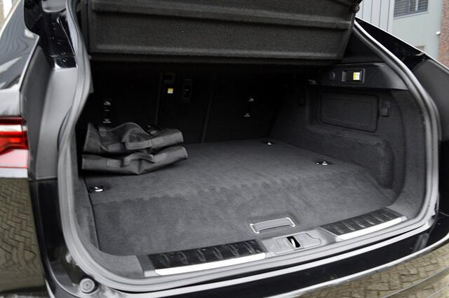 Jaguar F-PACE 2.0 P400e PHEV R-Dynamic Black Rijklaarprijs-Garantie Panorama dak Leder Navigatie Trekhaak