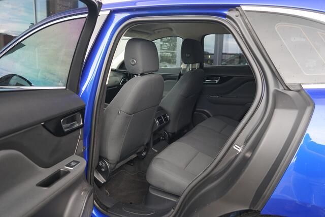Jaguar F-PACE 2.0t AWD Pure | Verwarmde voorstoelen |