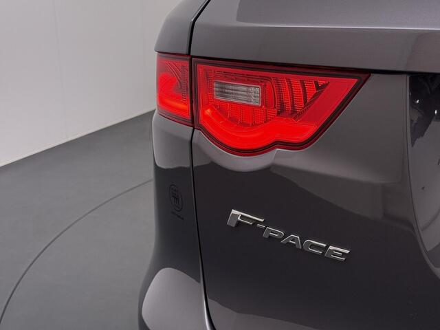 Jaguar F-PACE 2.0 Pure AWD 20d Navigatie | Camera | Trekhaak |