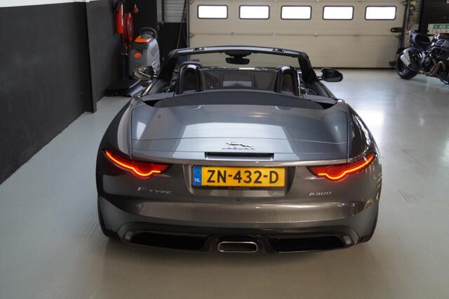 Jaguar F-TYPE P300, 2.0T R-Dynamic like new (2019)