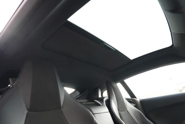 Jaguar F-TYPE 3.0 V6 RWD R-Dynamic 340pk Panoramadak/Meridian/Camera