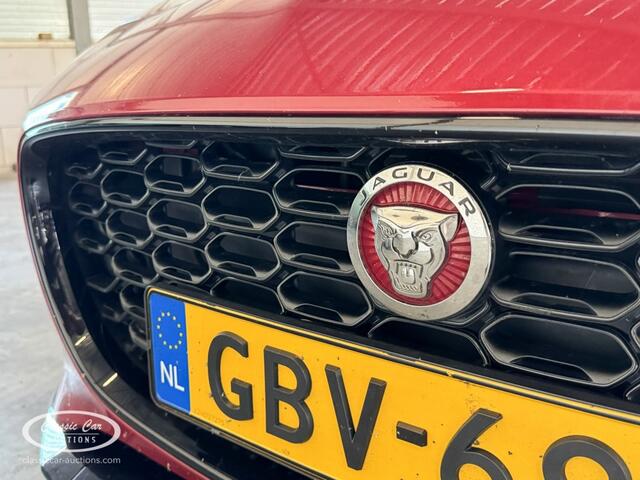 Jaguar F-TYPE P300 RWD - ONLINE AUCTION