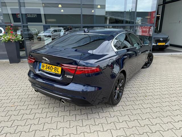 Jaguar XE 2.0 P250 S *Cruise Control & Navigatie*