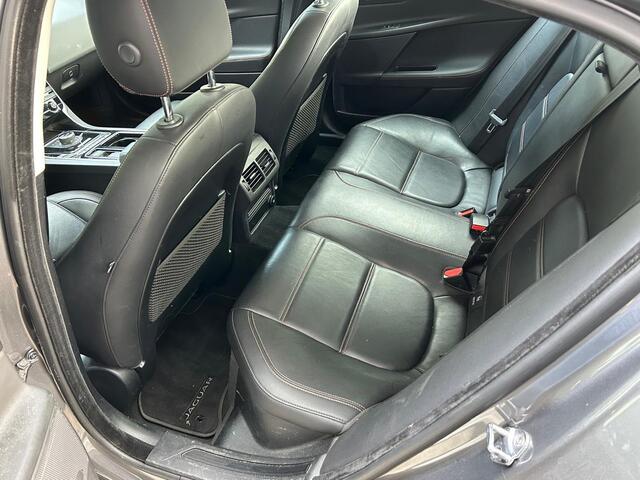 Jaguar XE 2.0t Pure Aut/Ecc/Leer/Navi