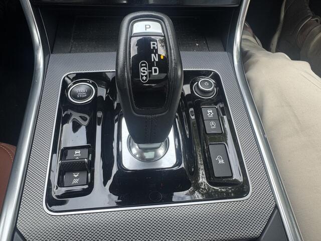 Jaguar XE 2.0 P250 R-Dynamic HSE