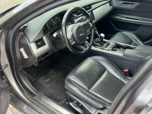 Jaguar XF 2.0d Portfolio