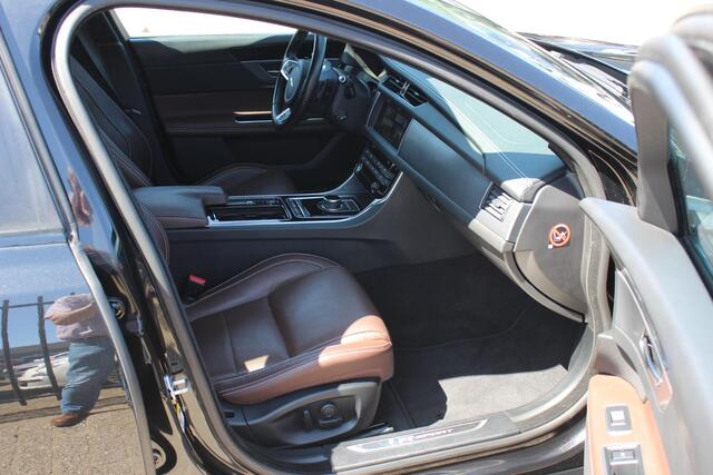 Jaguar XF 2.0d R-Sport Automaat