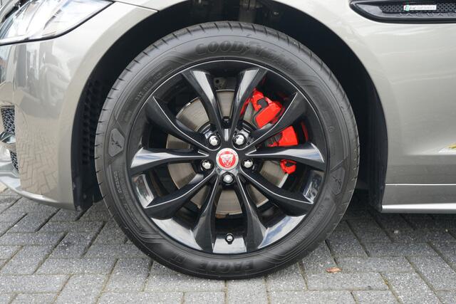 Jaguar XF Sportbrake 2.0t R-Sport | Panoramadak | Voorstoelen verwarmd |