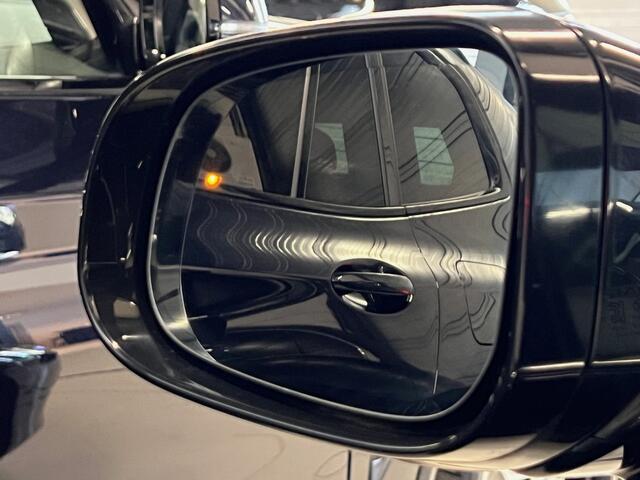 Jaguar i-Pace EV400 SE 90 kWh 400 PK! / Airco / Meridian / Navigatie / Apple CarPlay / Leer Int / 20" LM Velgen / Park Assist / Dode Hoek Detectie / 1e Eigenaar!