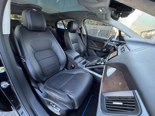 Jaguar i-Pace EV400 First Edition HSE 90 kWh | Nieuwe Accucellen | Luchtvering | 22'' | Panorama | Stoelventilatie | HUD