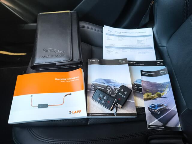 Jaguar i-Pace EV400 Business Edition S 90 kWh (400 PK) 2e-Eig. & Dealer-Onderh. BOVAG-Garantie. NL-Auto. Panoramadak, Leer, Navigatie/Apple-Carplay/Android-Auto, Keyless-Entry/Start, Parkeersensoren-V+A, Achteruitrijcamera, Stoelverwarming, Elek.-Achterklep, Privacy-Gl