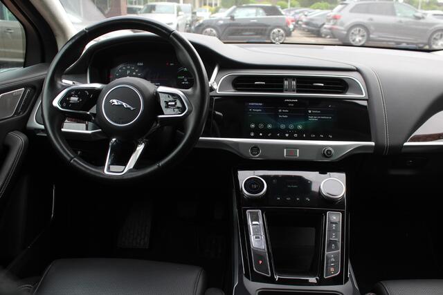 Jaguar i-Pace EV400 First Edition 90 kWh / Full option / Panoramadak / 360Camera / Head-up / Luchtvering / Leder / Meridian / Stuurverwarming