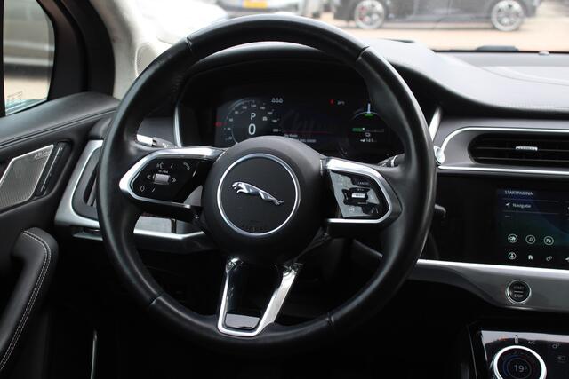 Jaguar i-Pace EV400 First Edition 90 kWh / Full option / Panoramadak / 360Camera / Head-up / Luchtvering / Leder / Meridian / Stuurverwarming