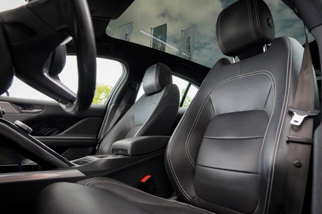 Jaguar i-Pace EV400 HSE 90 kWh / Pano / Trekhaak