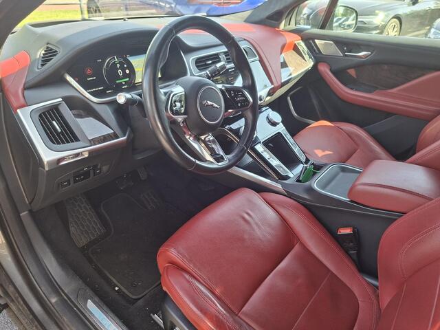 Jaguar i-Pace EV400 HSE 90 kWh | Compleet Carbon exterieur | 22" Carbon | Volleder | Meridian Surround | CarPlay | 360 Camera | MatrixLex | Achterbank verw | Alcantara hml | Etc.. (Wrap Matt Black, orgineel Corris Grey Antraciet metallic)