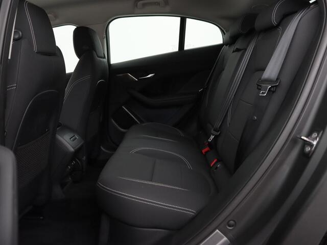 Jaguar i-Pace EV320 S Business Pack 90kWh | Stoelverwarming | 360 Camera | Meridian Surround | Carplay | Full LED | Navigatie | 20'' | Keyless | Digital Cockpit