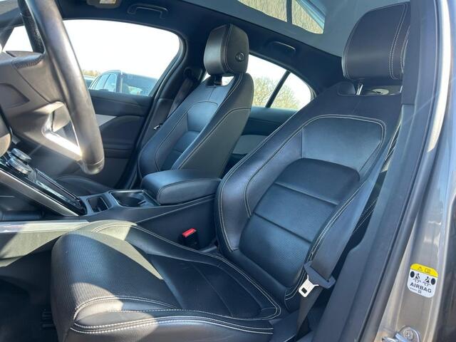 Jaguar i-Pace EV400 HSE 90 KWH HEAD UP DISPLAY, APPLE CARPLAY, MERIDIAN AUDIO