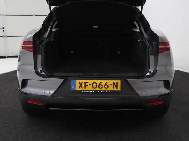Jaguar i-Pace EV400 S 90 kWh | SOH 84% | Panoramadak | Leder | Head-Up | Carplay | Camera | Park Assist | Full LED | 20'' | Navigatie | DAB | Climate control | Cruise control