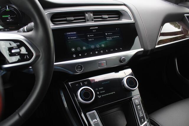 Jaguar i-Pace EV400 First Edition 90 kWh / Full option! / Trekhaak / Panoramadak / 360Camera / Head-up / 20'' / Luchtvering / Leder / Meridian / Stoel+Stuurverwarming / 4zone Airco / DAB / Dodehoek / ACC