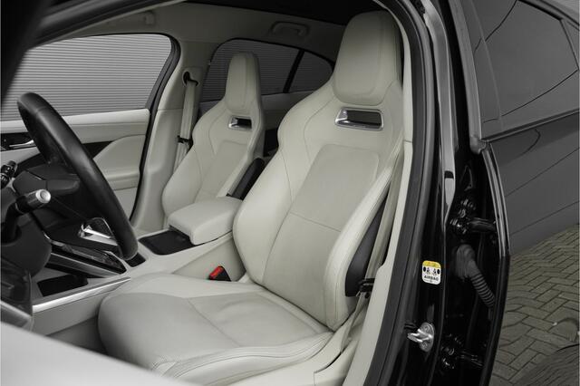 Jaguar i-Pace EV400 First Edition 90 kWh Performance Seats Pano 20"