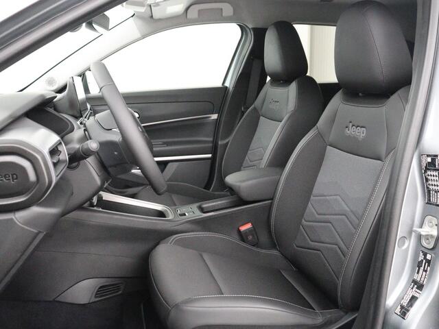 Jeep Avanger 85th Anniversary 54 kWh | SOH 97,7 | 360 Camera | Adaptive cruise control | Carplay | Climate control | Side assist