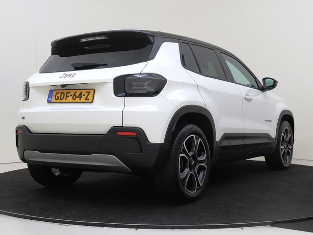 Jeep Avenger Summit 54 kWh 156PK | Winterpack | Adaptive cruise | Full Option |