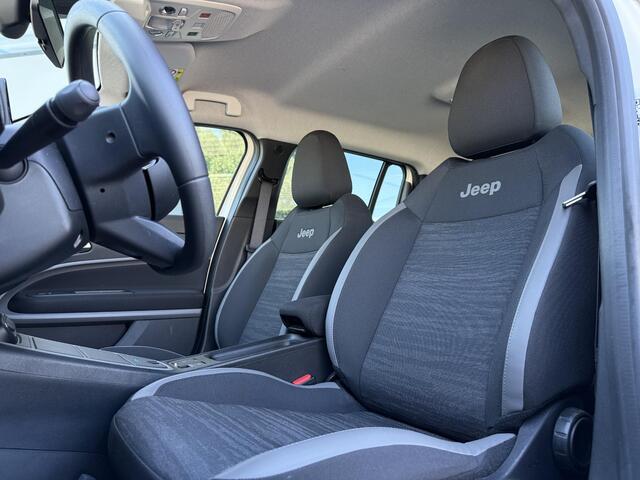 Jeep Avenger Longitude 54 kWh | Navi | Carplay | Stoelverwarming |