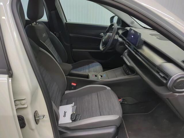 Jeep Avenger Longitude 54 kWh | Navi | Carplay | Stoelverwarming |