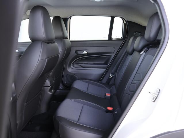 Jeep Avenger 1.2 e-Hybrid Altitude |Apple Carplay/Android Auto | PDC Achter |