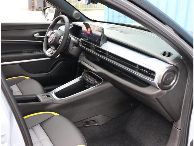 Jeep Avenger 1.2T 4xe The North Face | AppleCarPlay/AndroidAuto | ClimateControl | Elektrische Klep | Navigatie | CruiseControl |