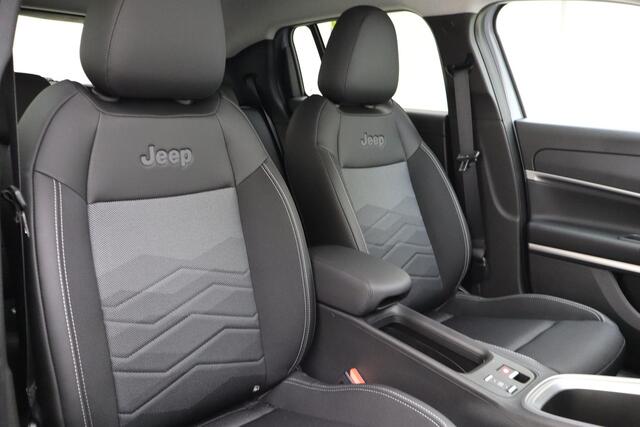 Jeep Avenger 1.2 e-Hybrid Summit Automaat | Navigatie | Elektrische achterklep | Led koplampen | 18'' Licht metalen velgen | Two-tone lak |