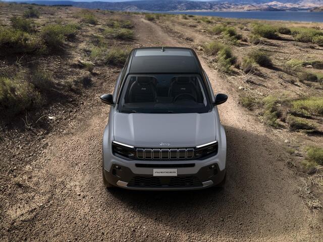 Jeep Avenger 1.2 e-Hybrid Summit | Uit voorraad leverbaar | Winter Pack | Schuif/Kanteldak | Infotaiment&Convenience Pack | Bicolore