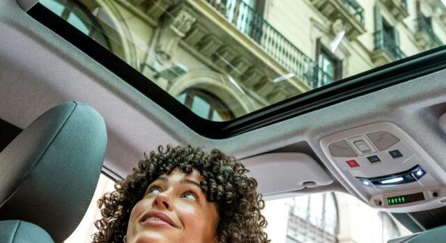 Jeep Avenger 1.2 e-Hybrid Summit DIRECT RIJDEN - PANORAMADAK - 8 JAAR GARANTIE