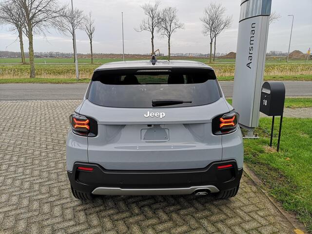 Jeep Avenger 1.2 Summit | Camera | Stoelverwarming | Carplay | JBL soundsystem | Massage | Leder