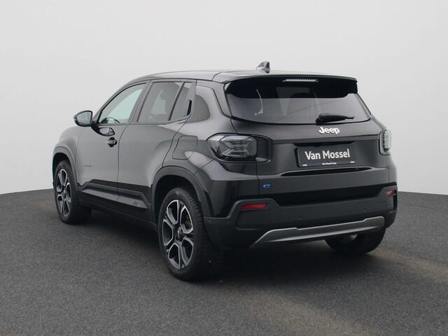 Jeep Avenger 54kWh 1st Edition | Navigatie | Apple & Android Carplay | Parkeersensoren Voor & Achter | Achteruitrijcamera | Stoelverwarming | Privacy Glass | Climate Control | Adaptieve Cruise Control |