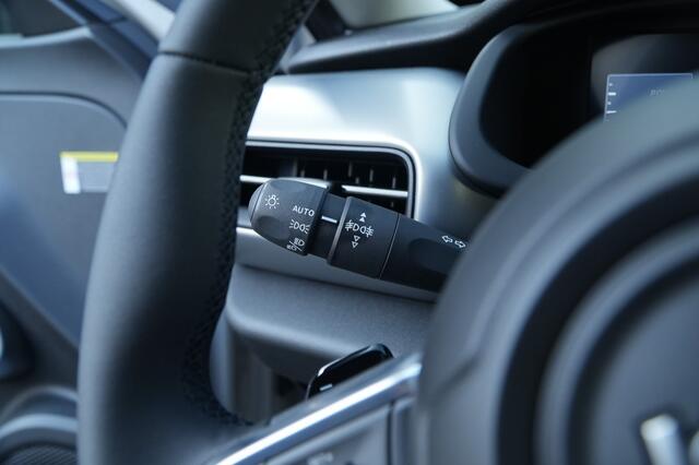 Jeep Avenger 1.2 e-Hybrid Summit | Navi | JBL | Camera | Winter | 18"