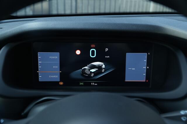 Jeep Avenger 1.2 e-Hybrid Summit | Navi | JBL | Camera | Winter | 18"