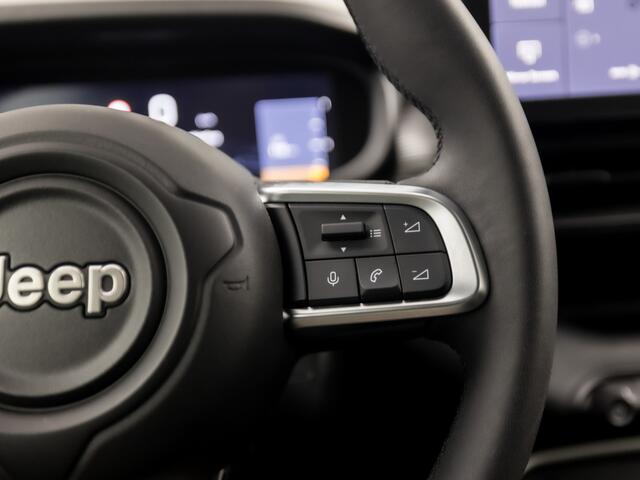 Jeep Avenger 1.2 Altitude Sport (APPLE CARPLAY, GROOT NAVI, 360 CAMERA, JBL AUDIO, ADAPTIVE CRUISE, STOELVERWARMING, GETINT GLAS, LEDER, KEYLESS, DAB+, NIEUWSTAAT)