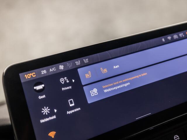 Jeep Avenger 1.2 Altitude Sport (VIRTUAL COCKPIT, APPLE CARPLAY, GROOT NAVI, JBL AUDIO, STOELVERWARMING, SPORTSTOELEN, 360 CAMERA, LEDER, GETINT GLAS, ADAPTIVE CRUISE, NIEUWSTAAT)