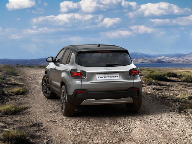 Jeep Avenger Summit 54 kWh | Uit voorraad leverbaar | Schuif/Kanteldak | Winter Pack | Infotainment&Convenience Pack | Warmtepomp