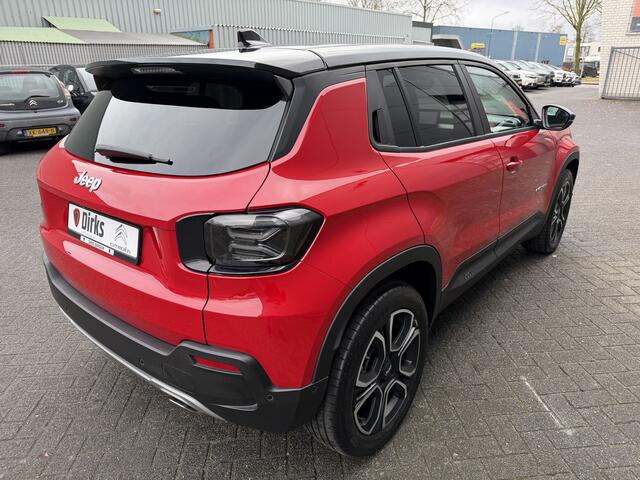 Jeep Avenger 100pk Summit (Elektrisch Schuifdak - JBL - Keyless Entry - Elektrische klep - Leder incl stoelverwarming - LED - Camera - Adaptieve Cruise Controle - 18")