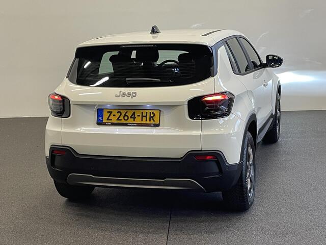 Jeep Avenger Longitude Automaat 54 kWh Navigatie Apple Carplay/Android Auto Climate Control Cruise Control Lichtmetalen Velgen Dab Keyless Parkeer Sensoren