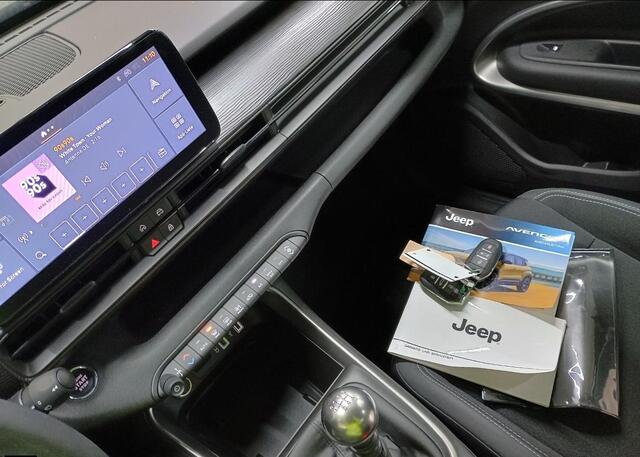 Jeep Avenger 1.2 Altitude JBL/ECC/CamerElectr achterklep.