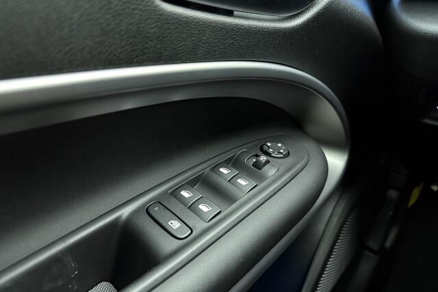 Jeep Avenger Summit 54 kWh | Range 400 km | Elektr. achterklep | Adapt. cruise | Stoel- en voorruitverw. | Navi | Carplay | Warmtepomp