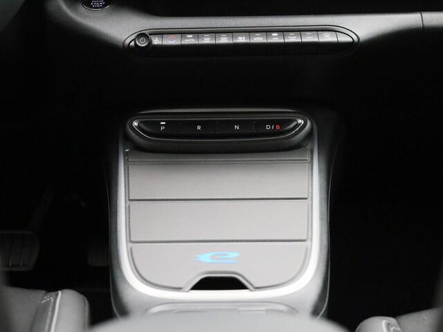 Jeep Avenger 54kWh 1st Edition | Elektr. bed. achterklep | Climate Control / ECC | Licht metalen velgen 18 inch | Cruise control Adaptive | Navigatie | Half lederen bekleding | Stoelverwarming | LED koplampen | Park Distance Control voor en achter | Achteruitrijcamera