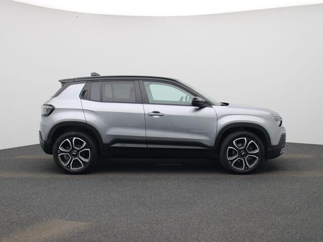 Jeep Avenger Longitude 54 kWh 155Pk | Navigatie | Apple & Android Carplay | Parkeersensoren Voor & Achter | Achteruitrijcamera | Stoelverwarming | Privacy Glass | Climate Control | Adaptieve Cruise Control |