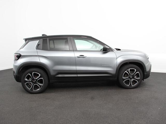 Jeep Avenger Summit 54 kWh SOH 96,5 % Camera Lichtmetalen Velgen 18" Navigatie Apple Carplay/ Android Auto Sfeerverlichting Parkeersensor achter Cruise Control Stoelverwarming Full LED Virtual Cockpit Climate Control Two tone Electrisch bedienbare achterkep