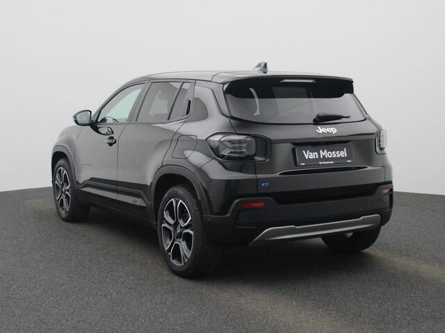 Jeep Avenger 54kWh 1st Edition | Elektr. bed. achterklep | Climate Control / ECC | Licht metalen velgen 18 inch | Cruise control Adaptive | Navigatie | Half lederen bekleding | Stoelverwarming | LED koplampen | Park Distance Control voor en achter | Achteruitrijcamera