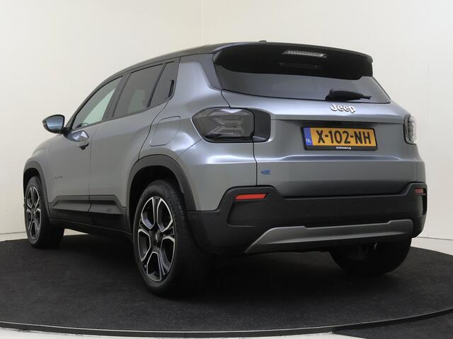 Jeep Avenger Summit 54 kWh LAGE KMSTAND!